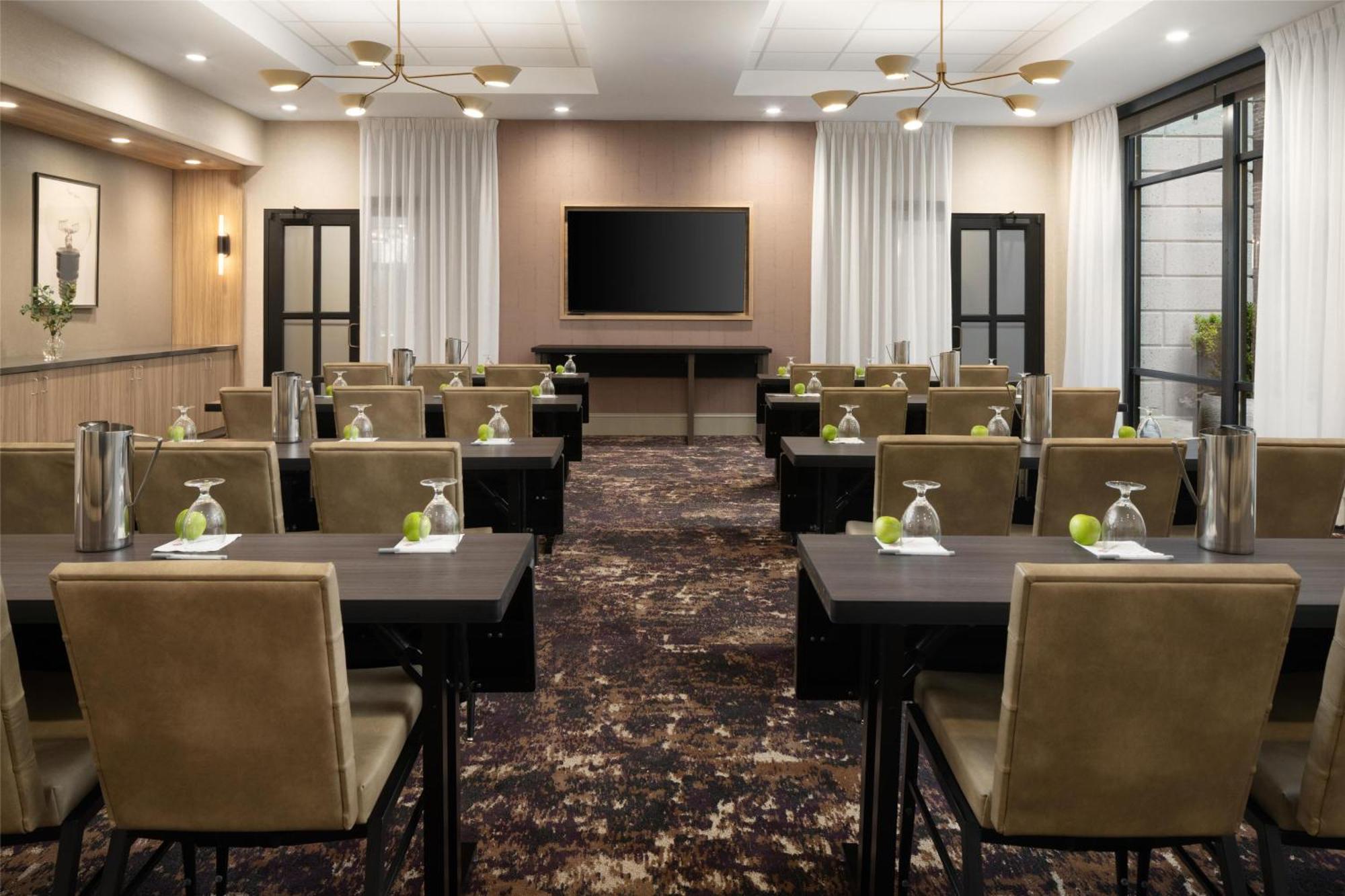 Hilton Garden Inn Greenville University Area Εξωτερικό φωτογραφία